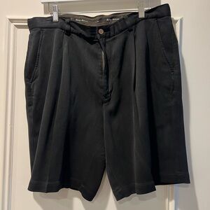 Tommy Bahama black silk shorts. Size 36
